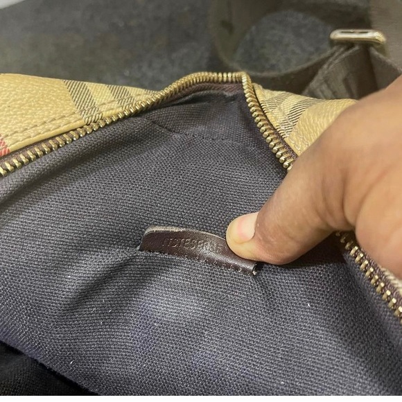 Pre Owned Vintage Authentic Burberry paddy Haymaket canvas crossbody leather - Picture 10 of 11